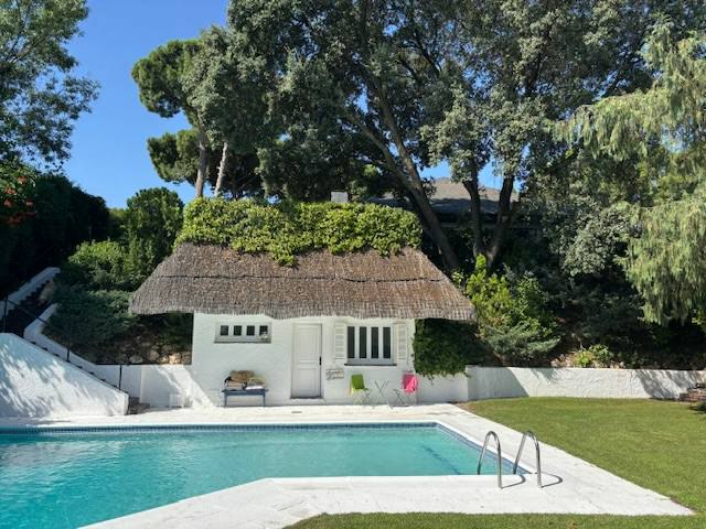 Alquila por horas Vivienda unifamiliar con un jardin maravilloso