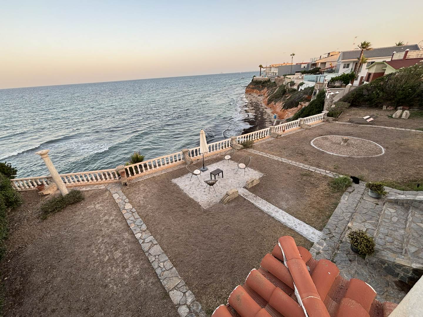 Alquila por horas Vivienda unifamiliar en primera linea de mar