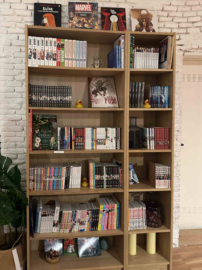 Alquila por horas Librería independiente, un espacio cálido y acogedor de Lavapiés