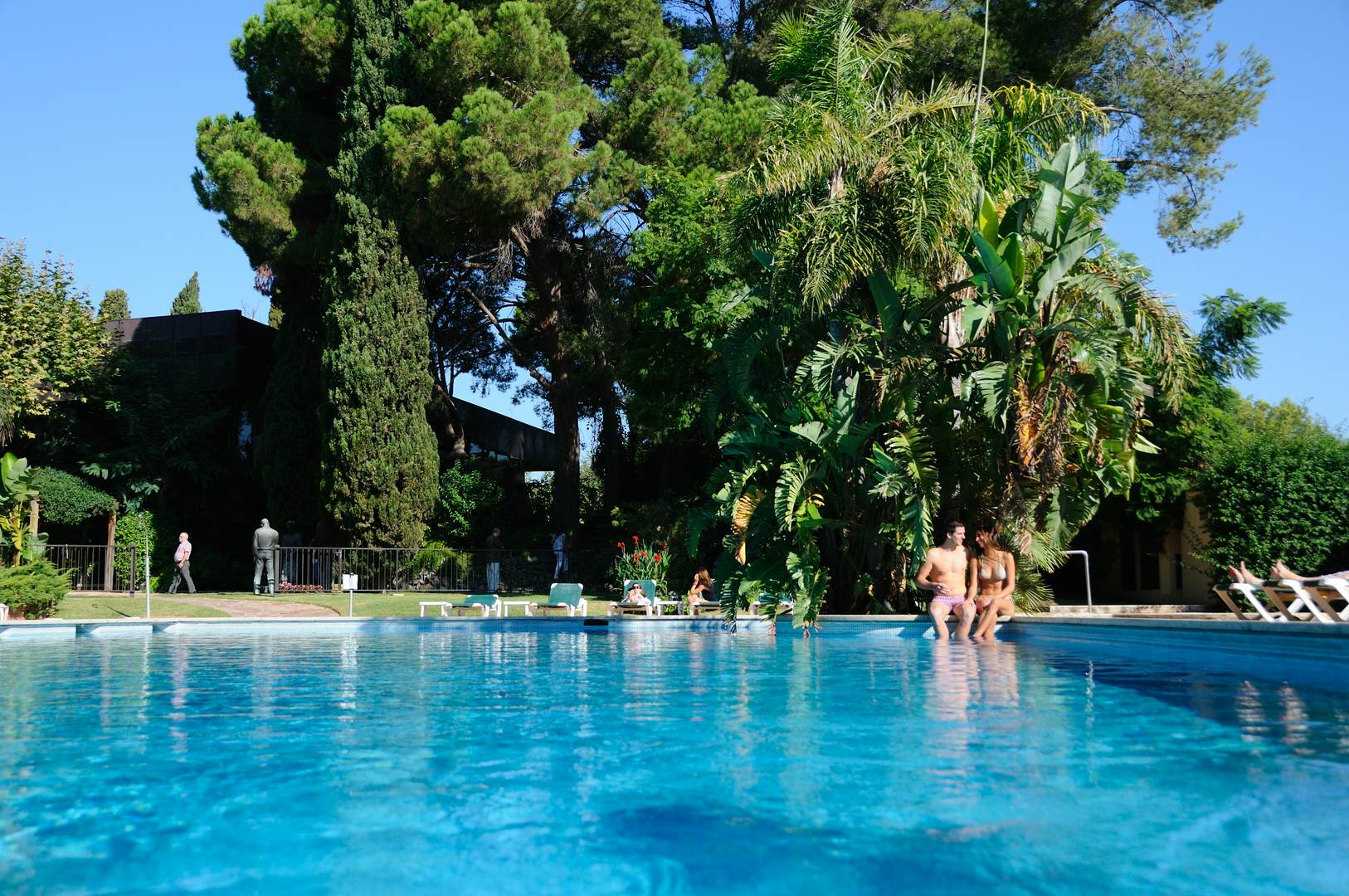 Alquila por horas Piscina exterior y pérgola chill-out – un escenario único para eventos