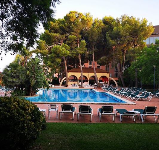 Alquila por horas Piscina exterior y pérgola chill-out – un escenario único para eventos