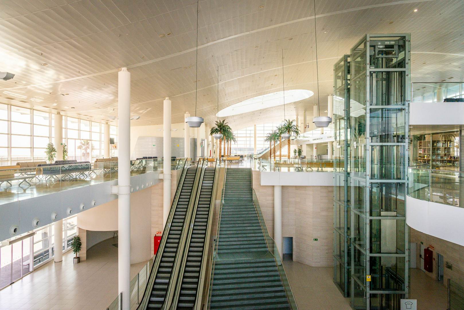 Alquila por horas Espacio Premium en el Puerto de Barcelona para Rodajes, Eventos y Producciones