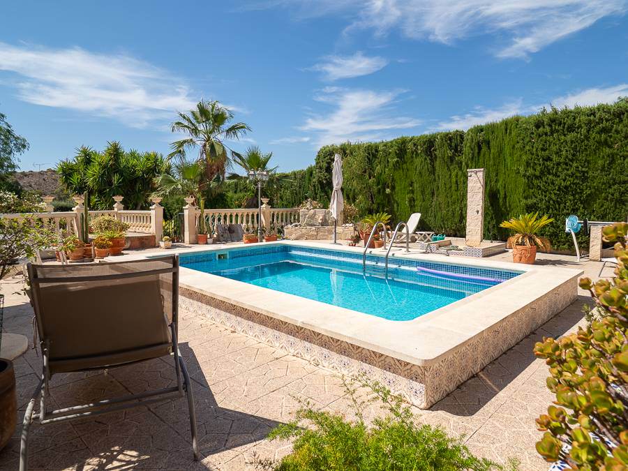 Alquila por horas Oasis Mediterráneo con Piscina y Rincones Ajardinados