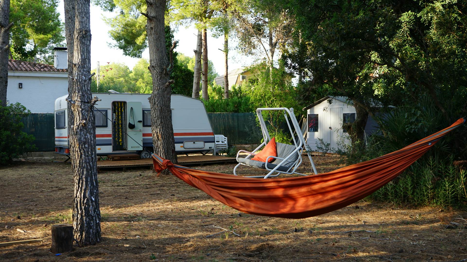 Alquila por horas Terreno naturaleza mediterránea con caravana 