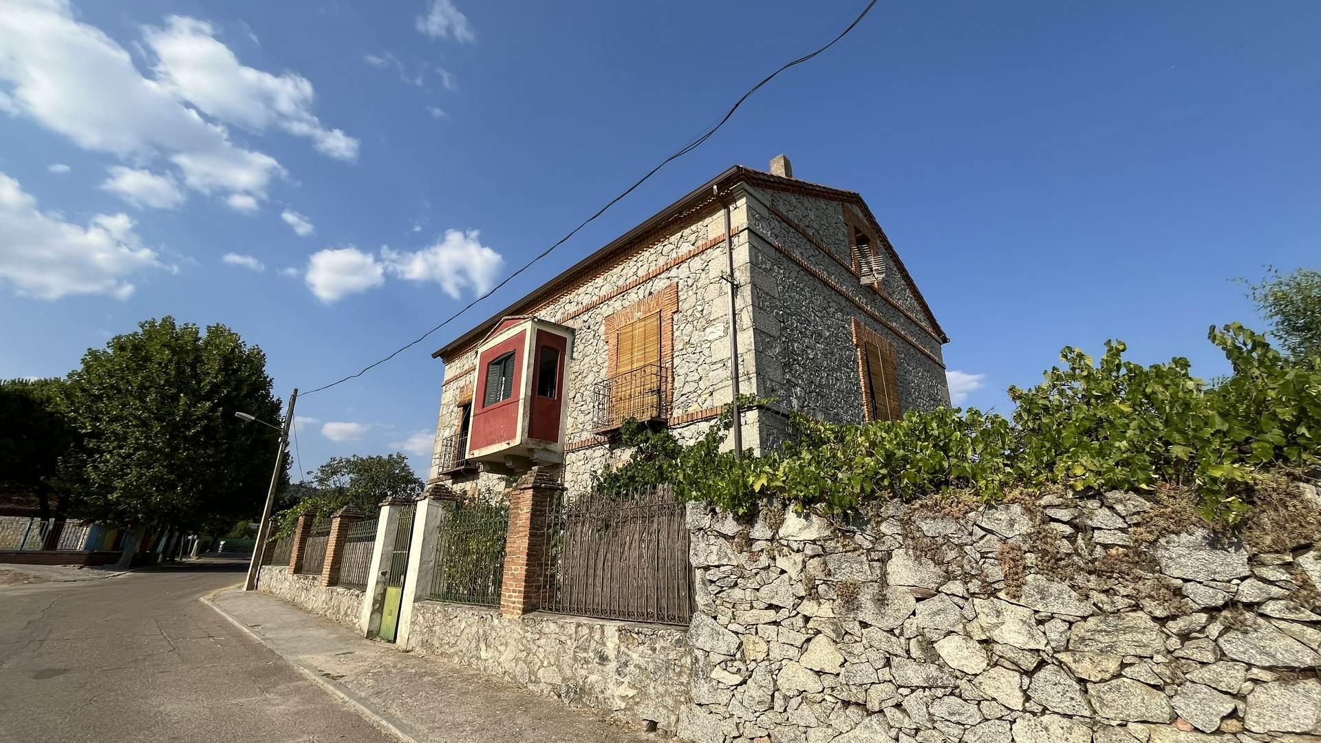 Alquila por horas Casa rústica grande en entorno rural
