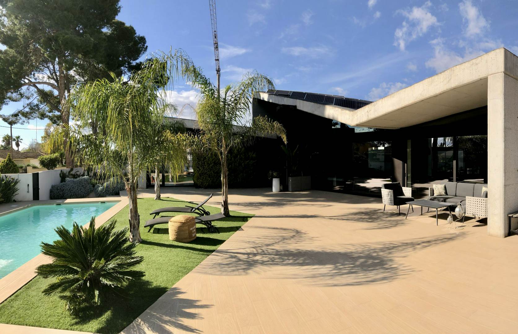 Alquila por horas Casa estilo cubic moderna