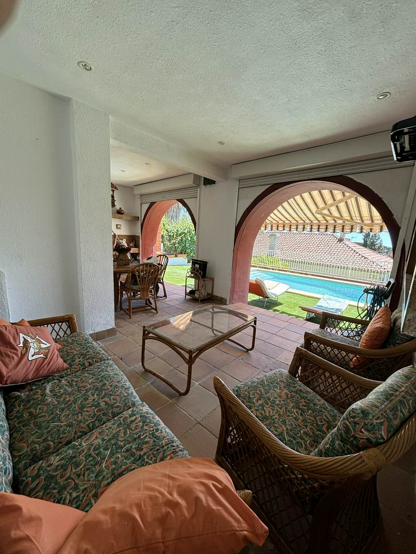 Alquila por horas Casa singular con vistas panorámicas únicas