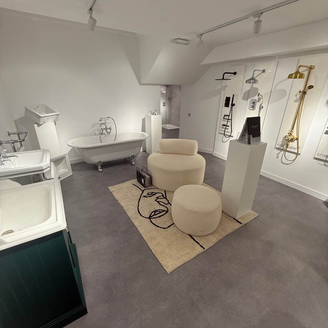 Alquila por horas Showroom sofisticado con decoración clásica y moderna