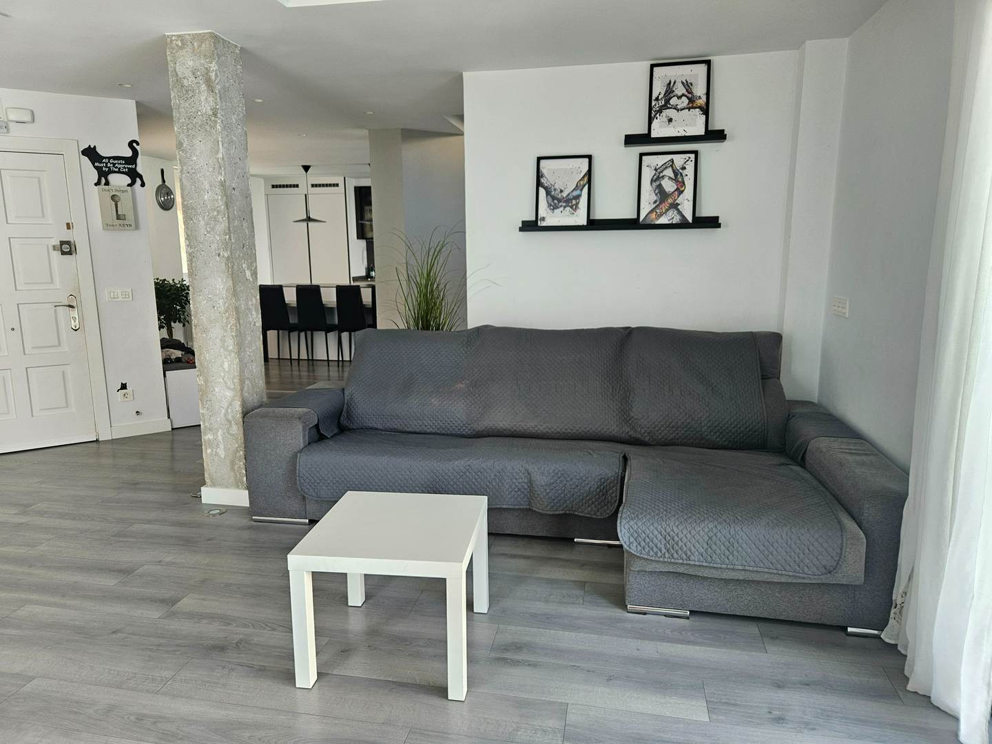 Alquila por horas Vivienda adosada con encanto rústico e interior moderno