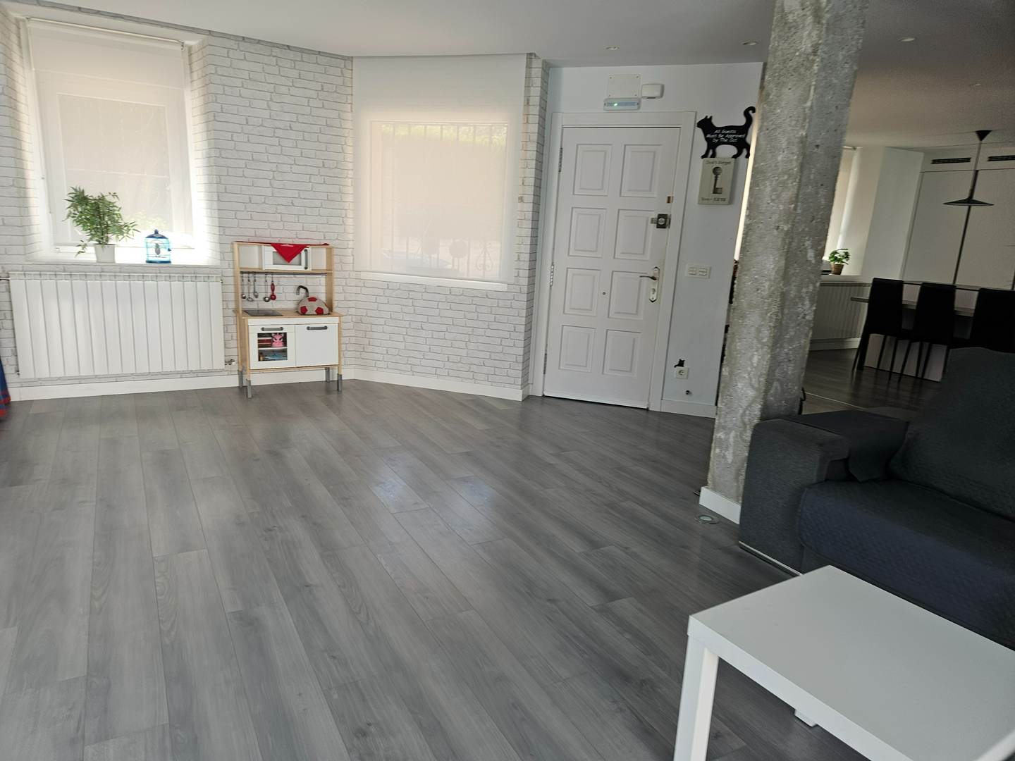 Alquila por horas Vivienda adosada con encanto rústico e interior moderno