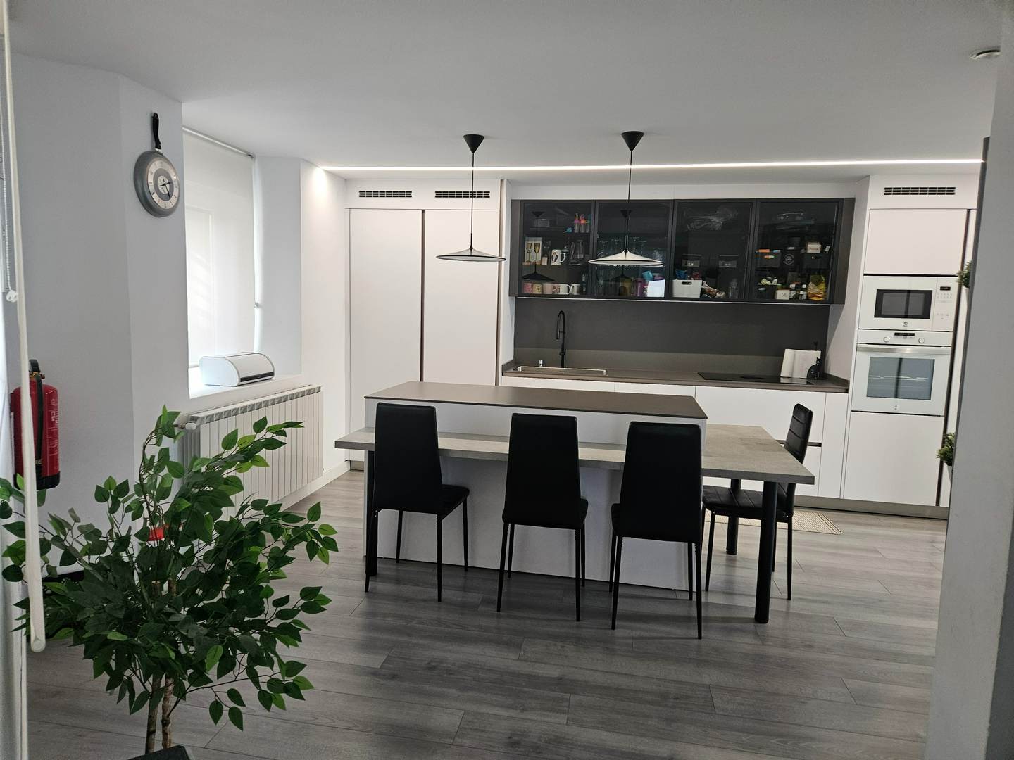 Alquila por horas Vivienda adosada con encanto rústico e interior moderno