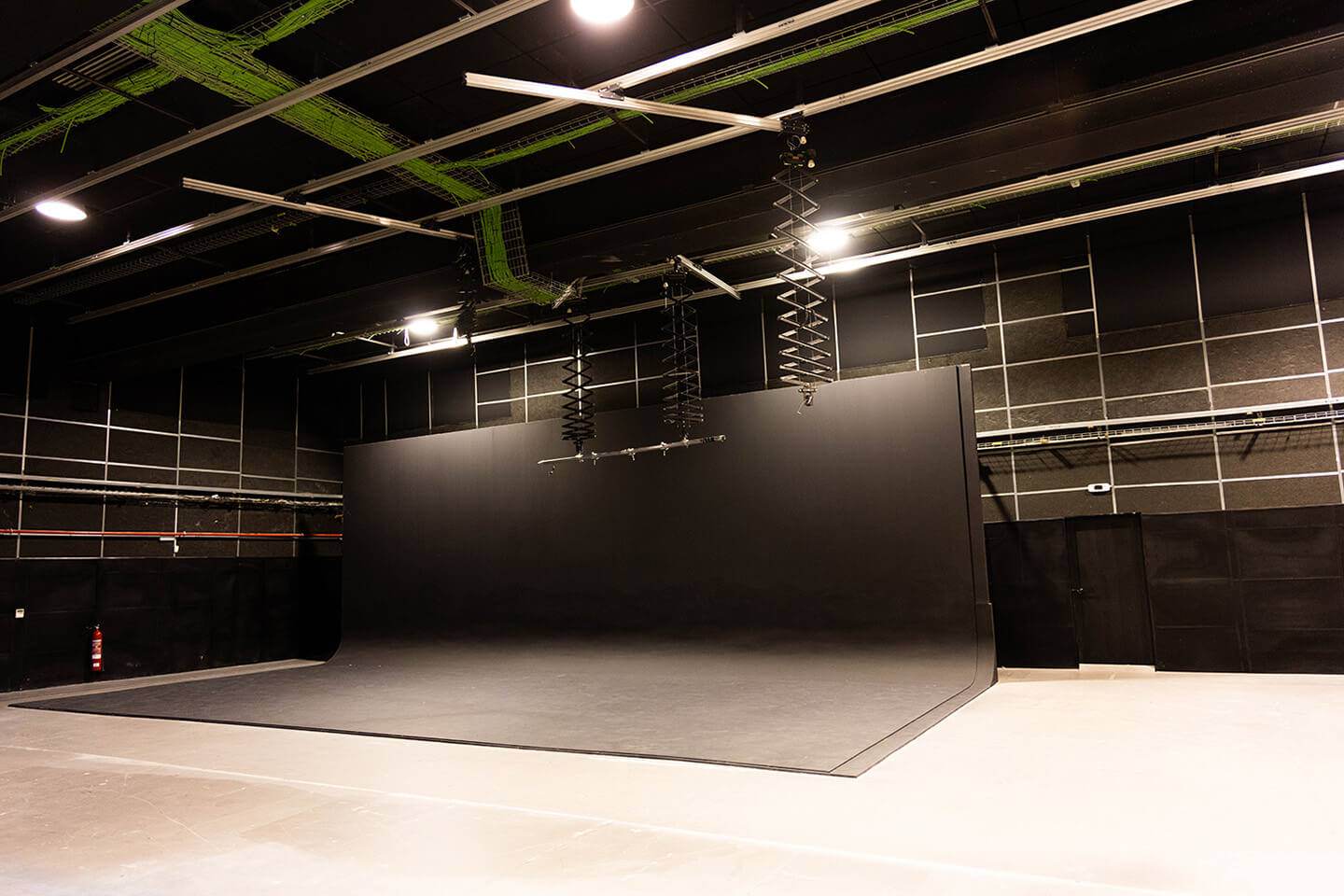 Alquila por horas Plató de cine y televisión en alquiler en Madrid
