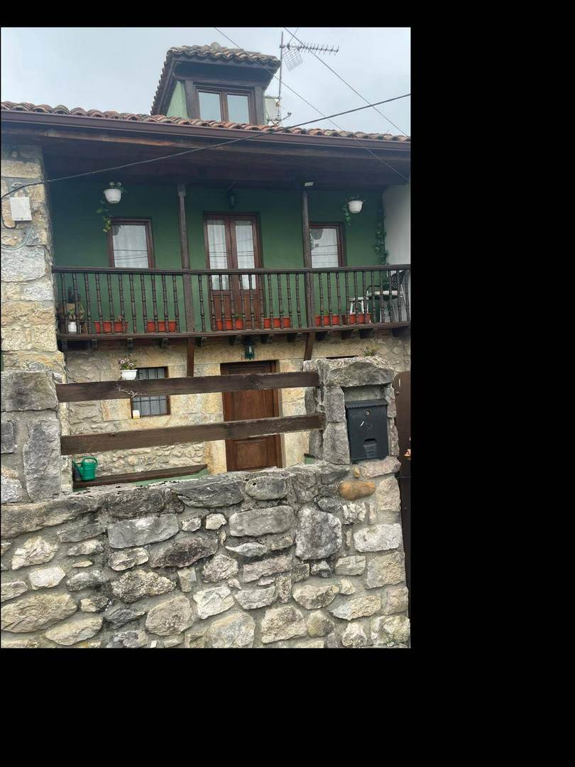 Alquila por horas Casa Cantabra de pueblo en un entorno idilico