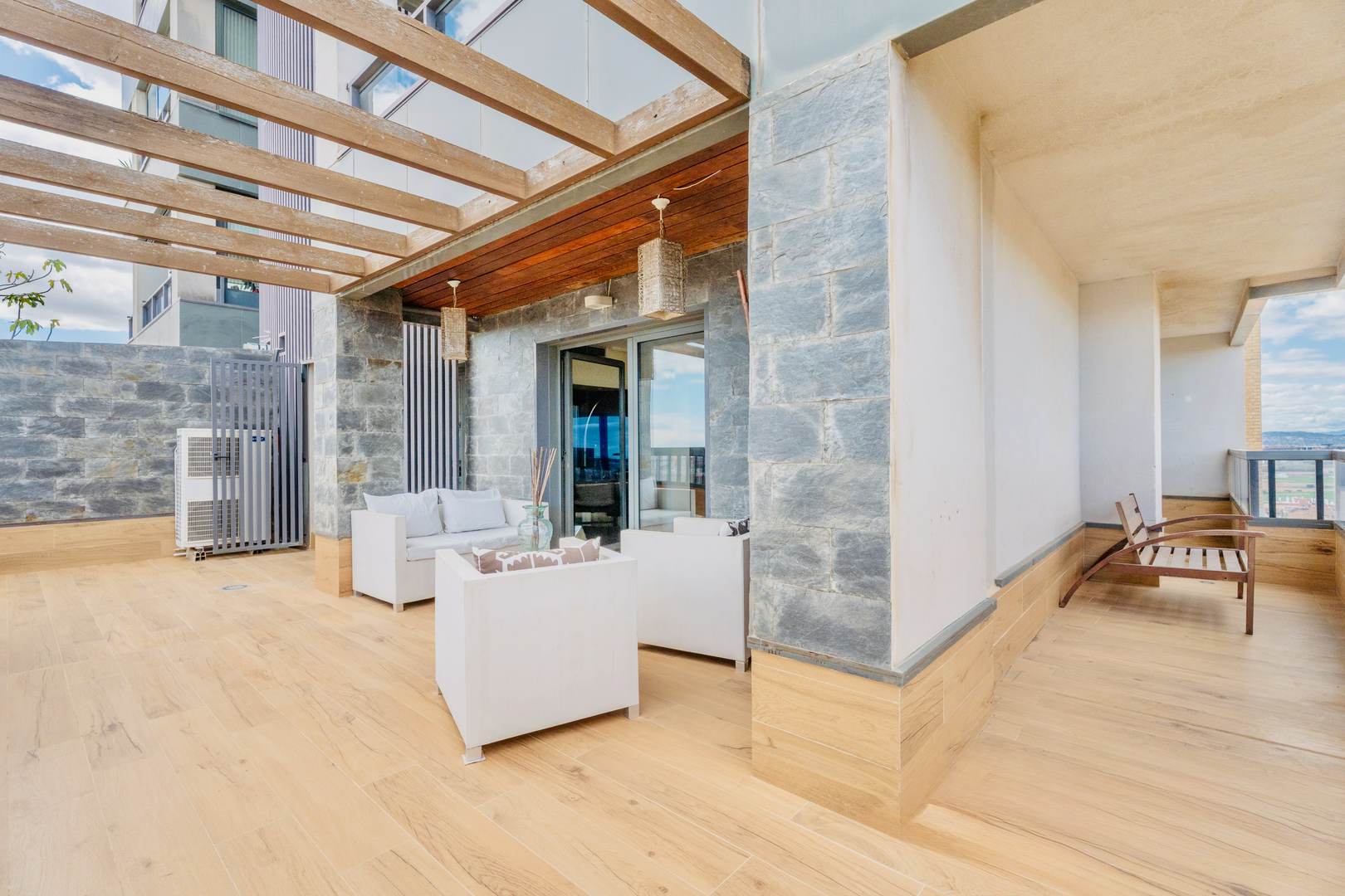 Alquila por horas Piso con vistas al mar y montañas de Valencia