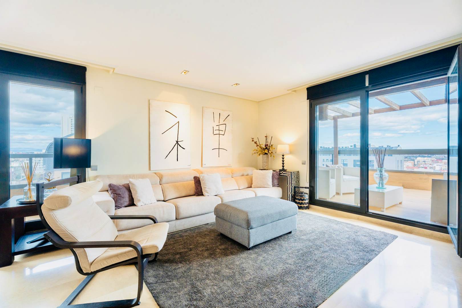 Alquila por horas Piso con vistas al mar y montañas de Valencia