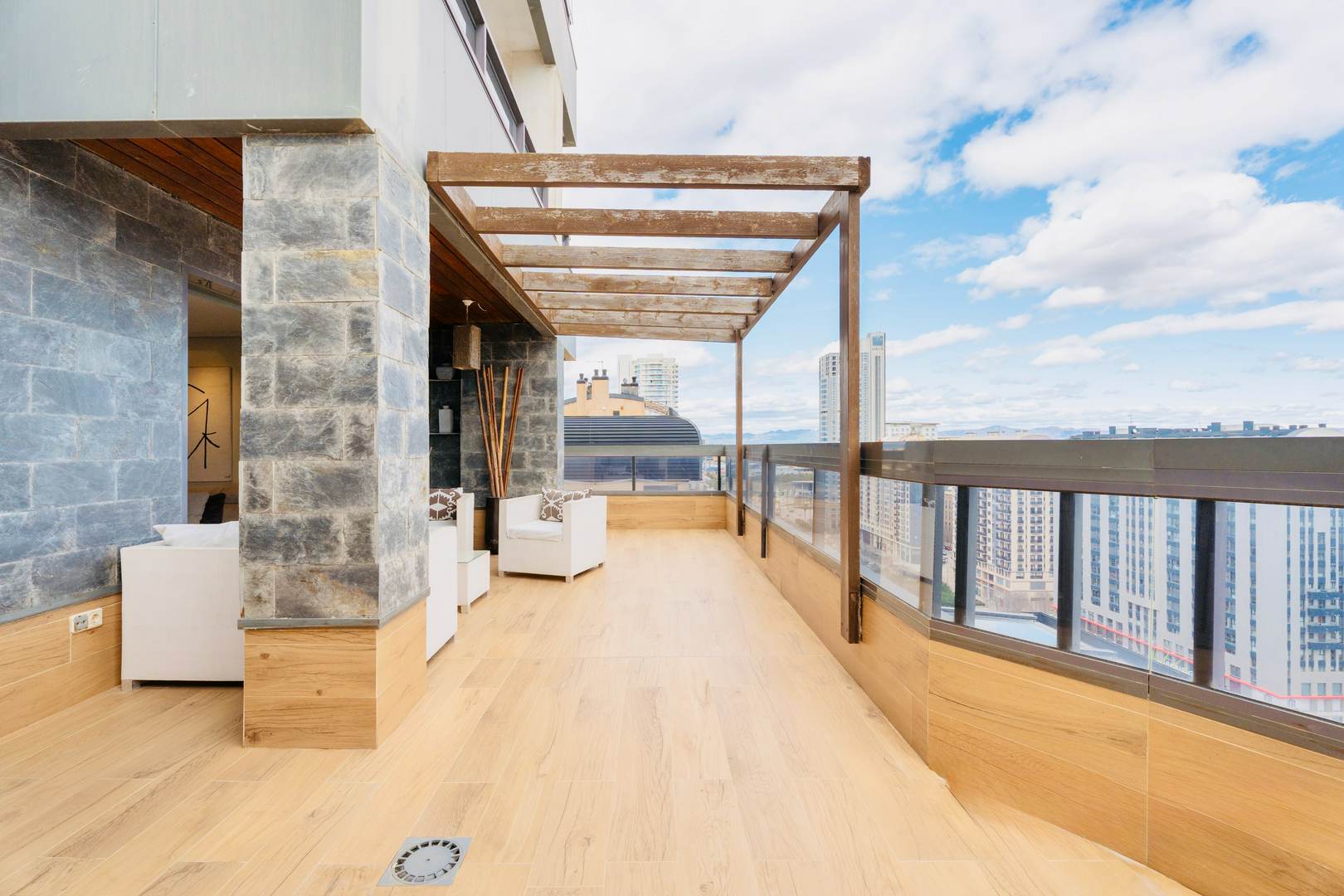 Alquila por horas Piso con vistas al mar y montañas de Valencia