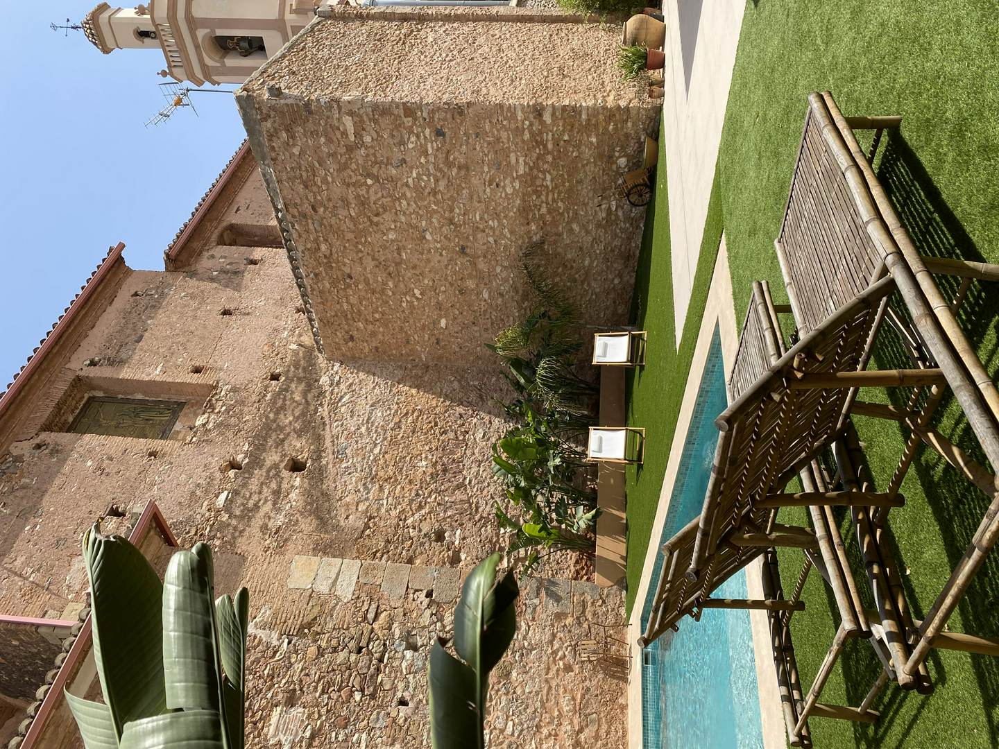 Alquila por horas Casa con jardín y piscina 