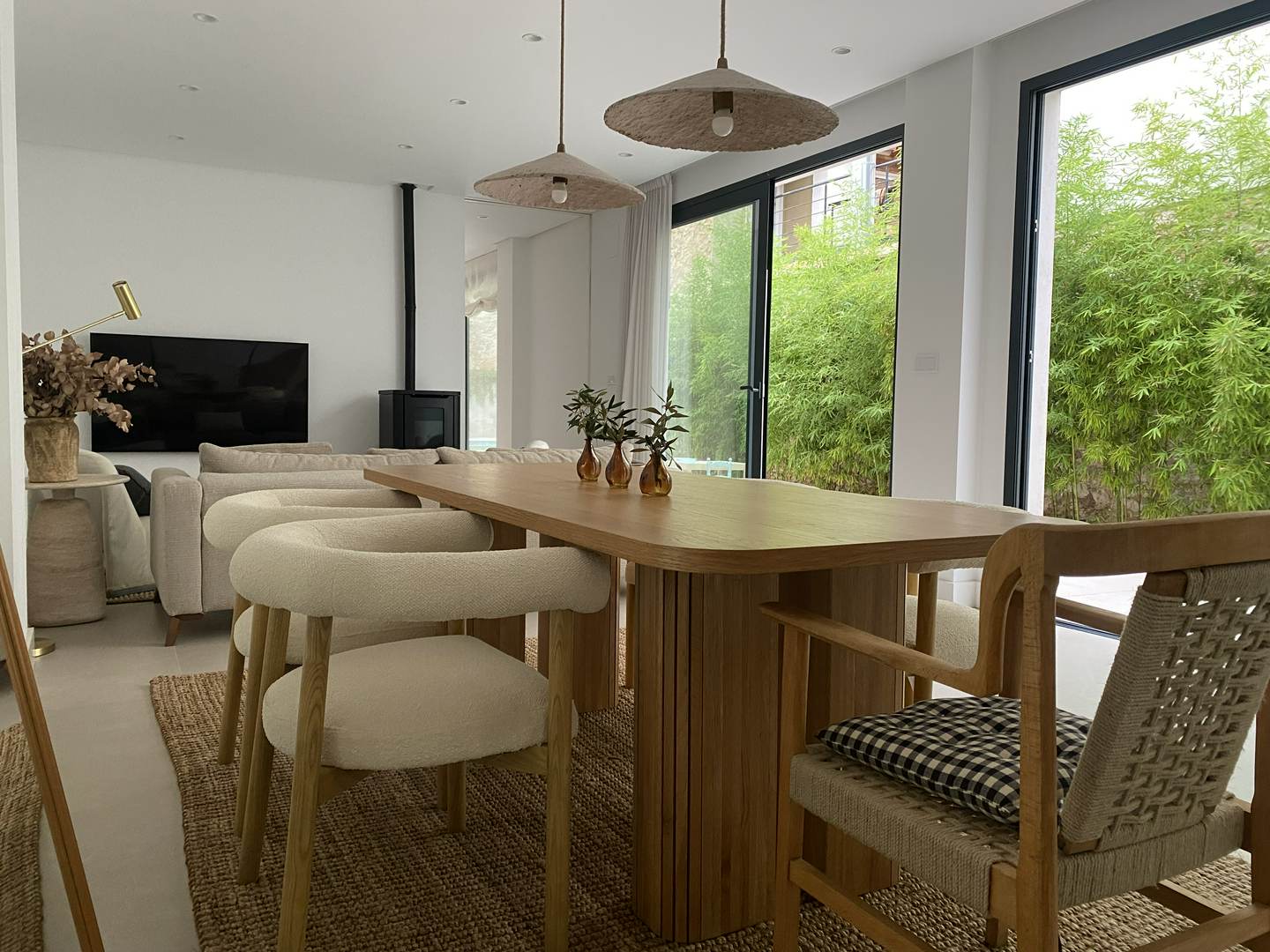 Alquila por horas Casa con jardín y piscina