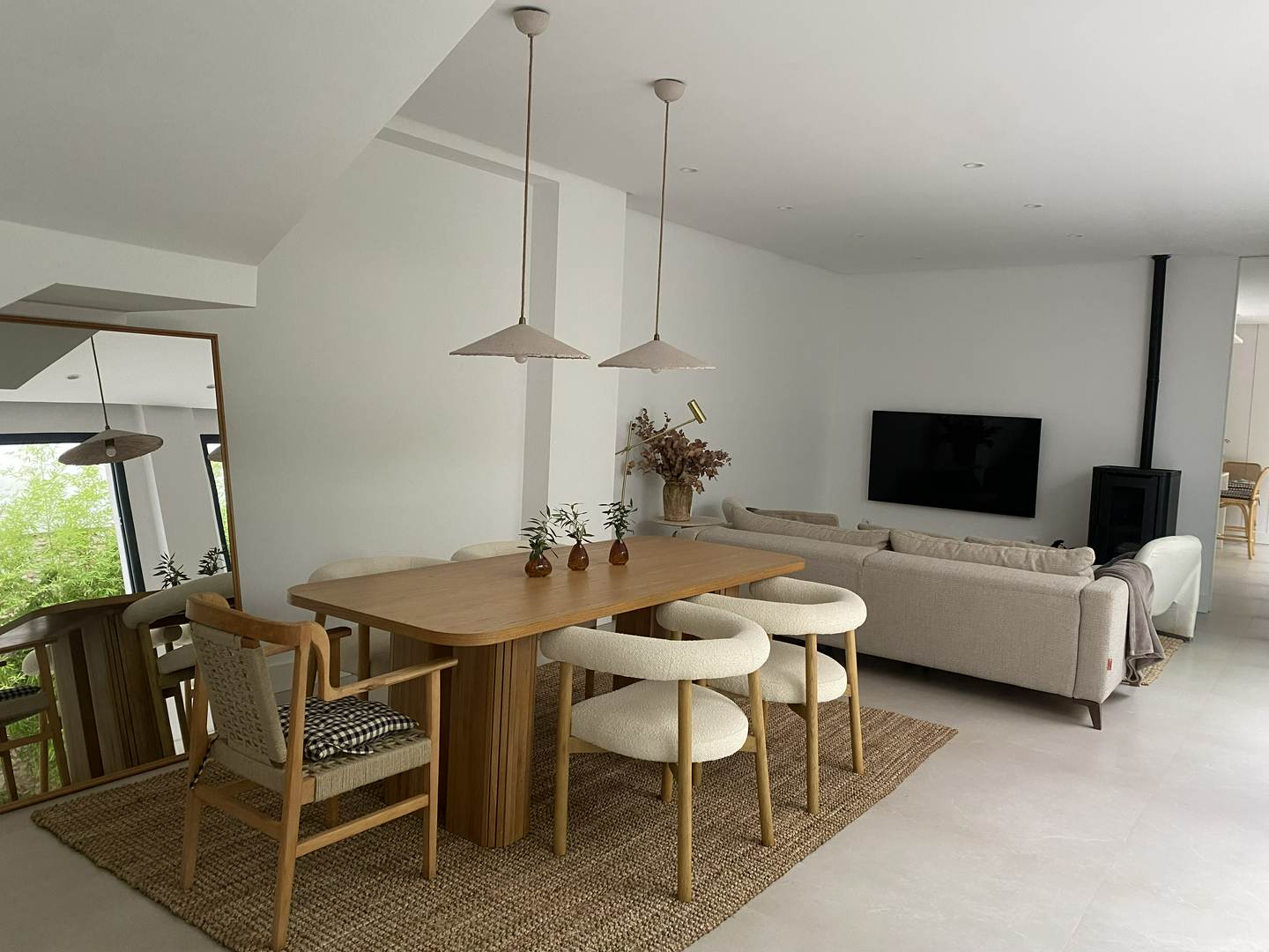 Alquila por horas Casa con jardín y piscina