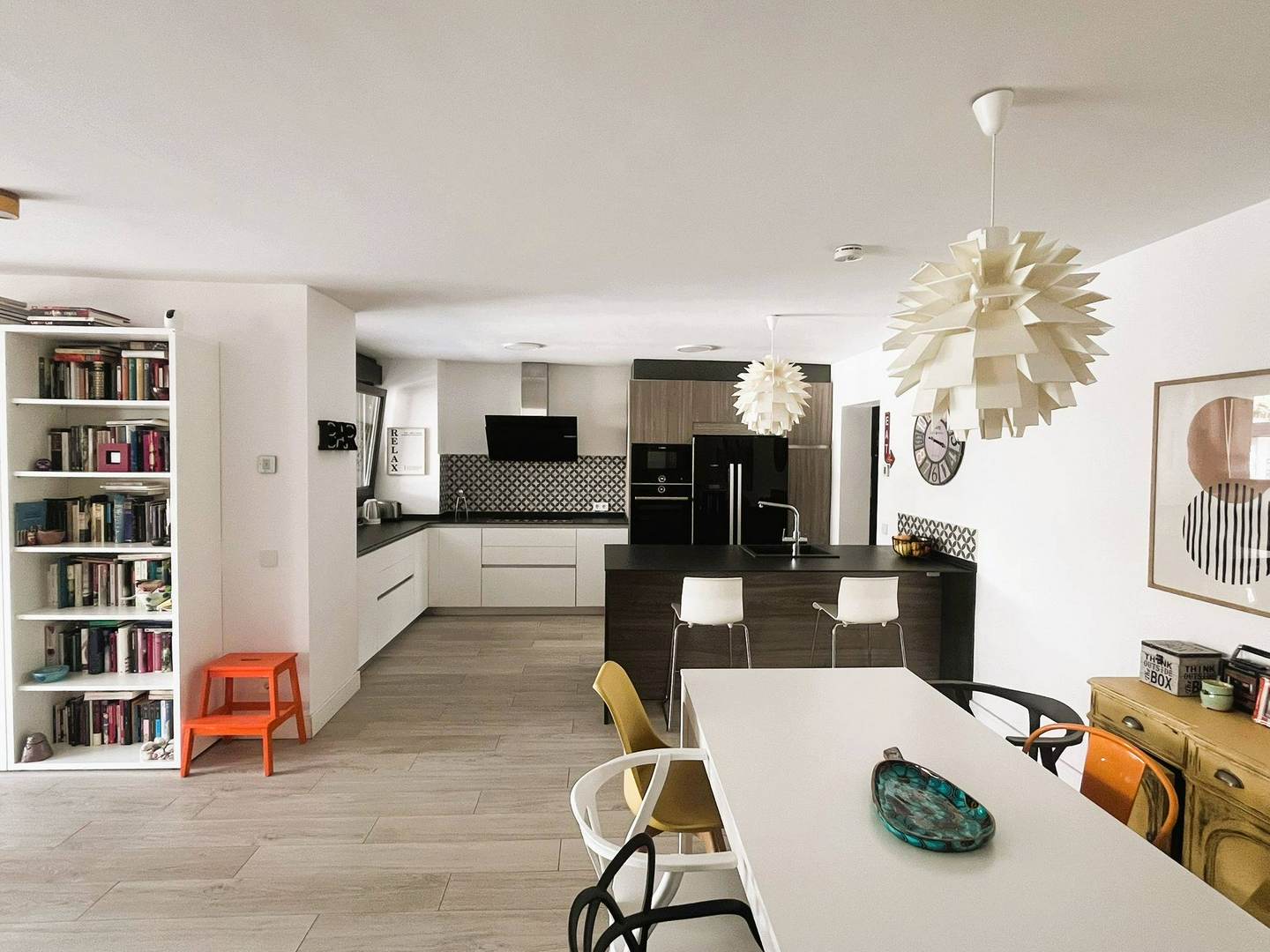 Alquila por horas Vivienda moderna, amplia y luminosa
