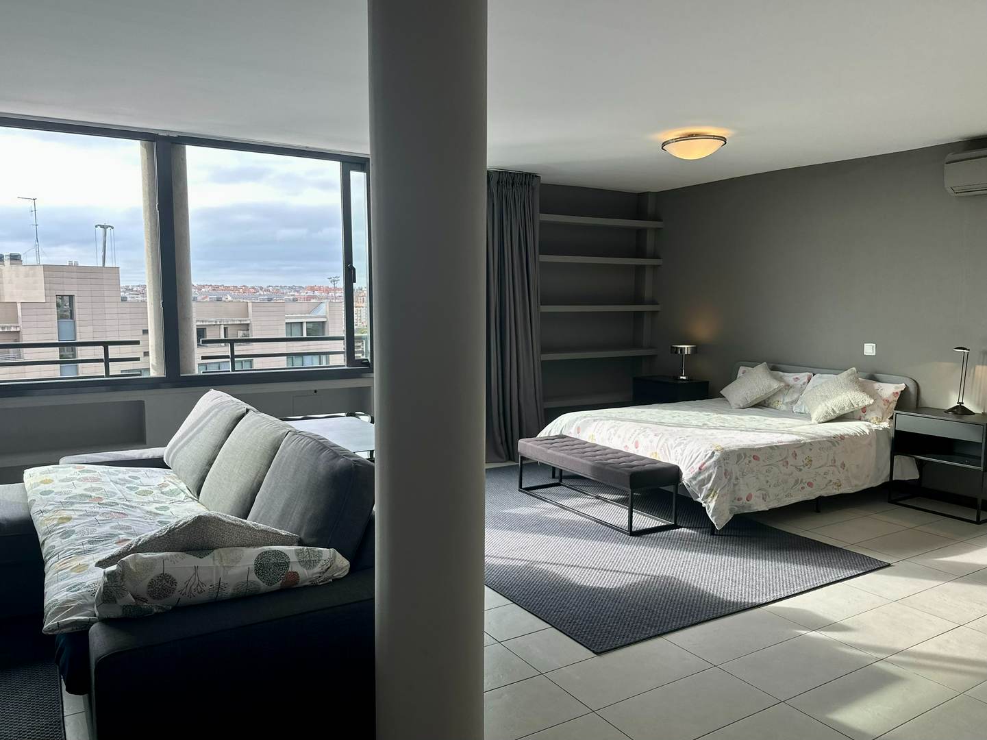 Alquila por horas Apartamento gris elegante
