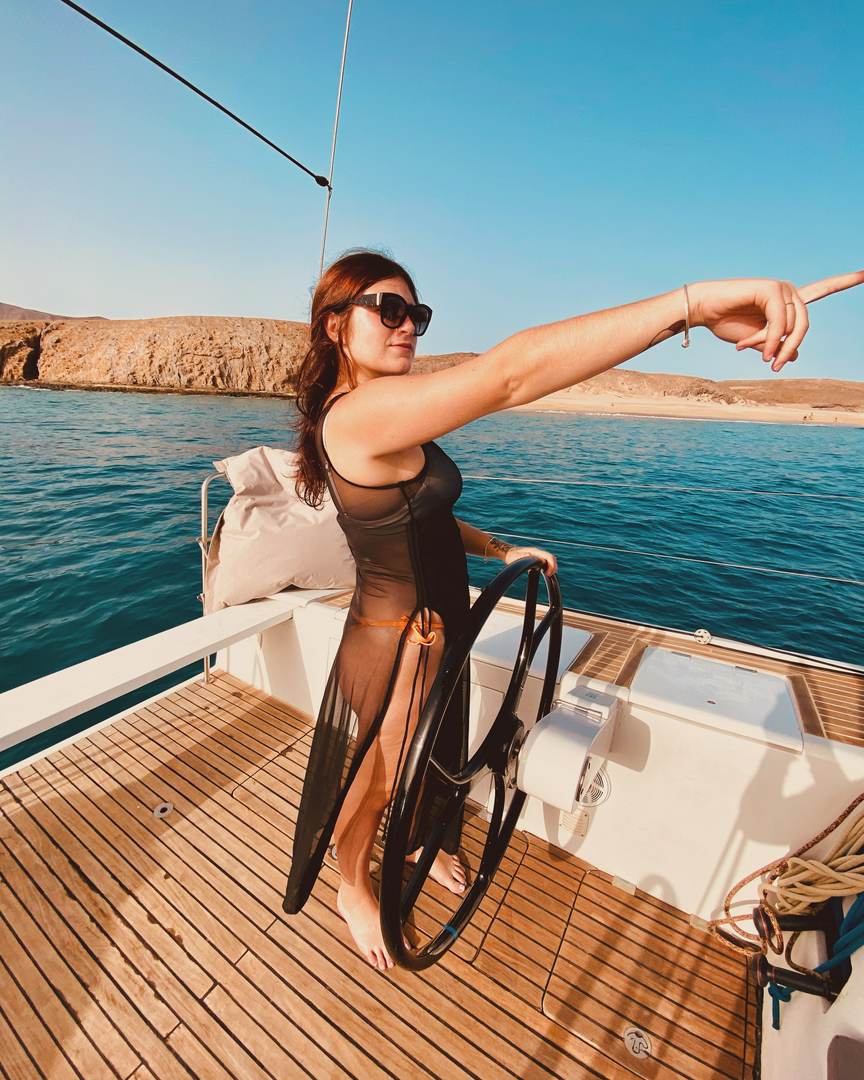 Alquila por horas Velero único en Lanzarote 