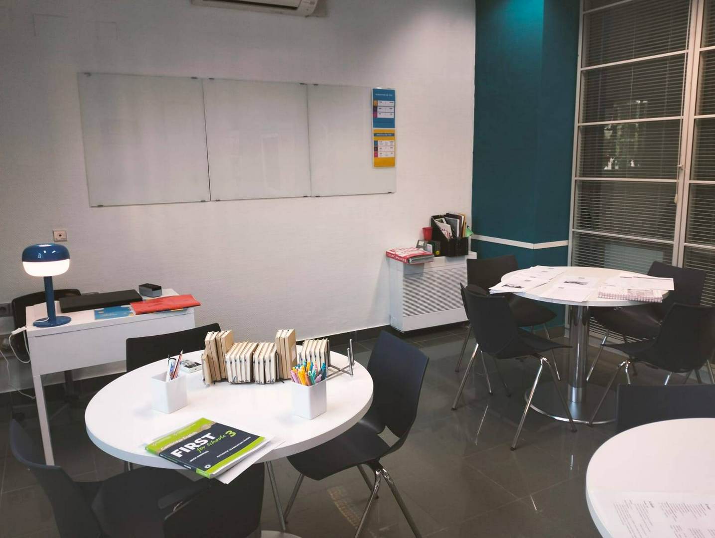 Alquila por horas Aulas luminosas y totalmente equipadas en Madrid