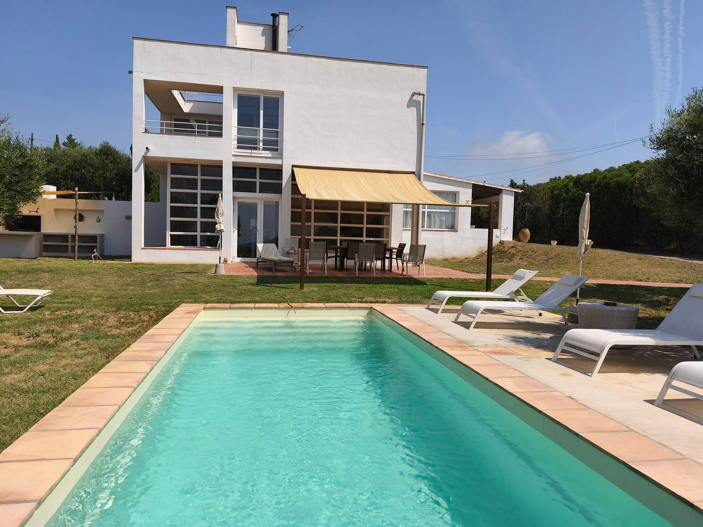 Alquila por horas Finca contemporánea de 1970