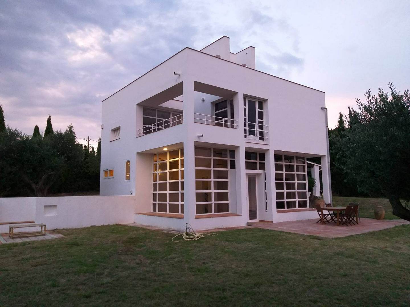 Alquila por horas Finca contemporánea de 1970