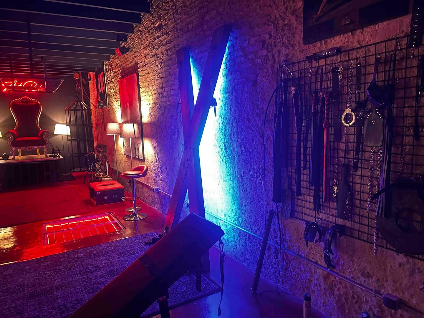 Alquila por horas Local decorado club social