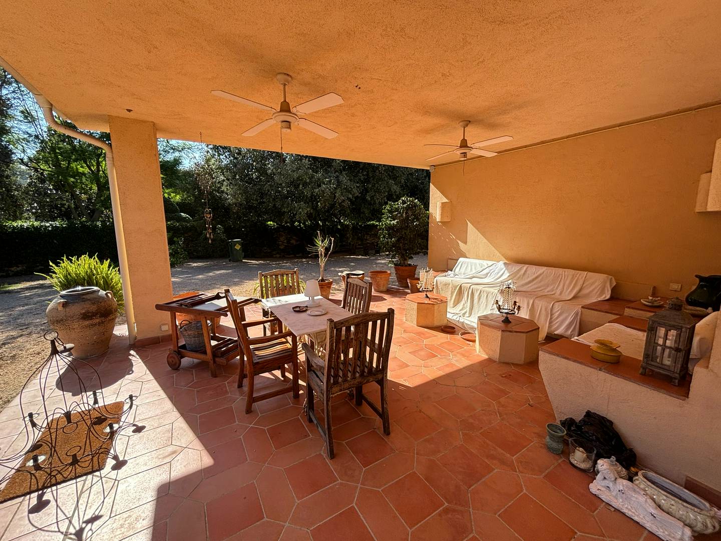 Alquila por horas Vivienda unifamiliar, 2400 mts2, piscina, habitable 400 mts2