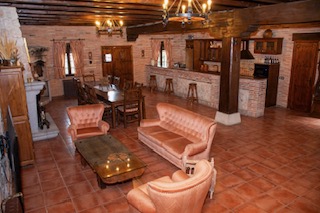 Alquila por horas Casa amplia con estilo rústico 