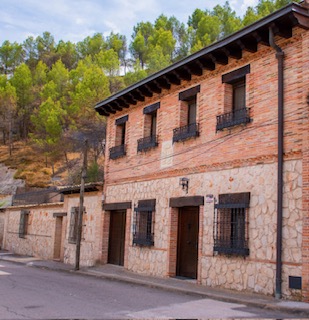 Alquila por horas Casa amplia con estilo rústico 