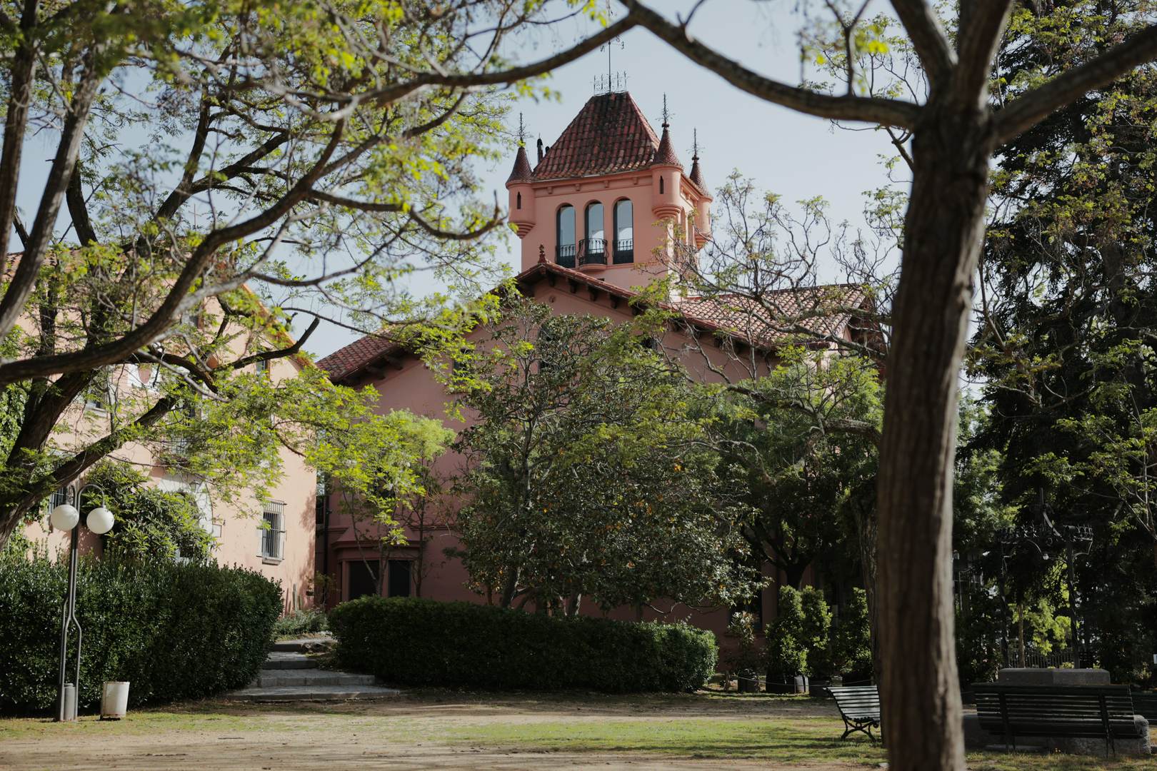 Alquila por horas Finca histórica del siglo XI al Modernismo