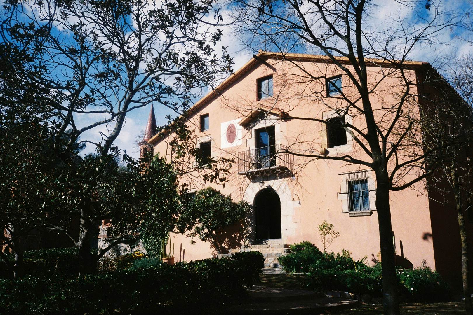 Alquila por horas Finca histórica del siglo XI al Modernismo