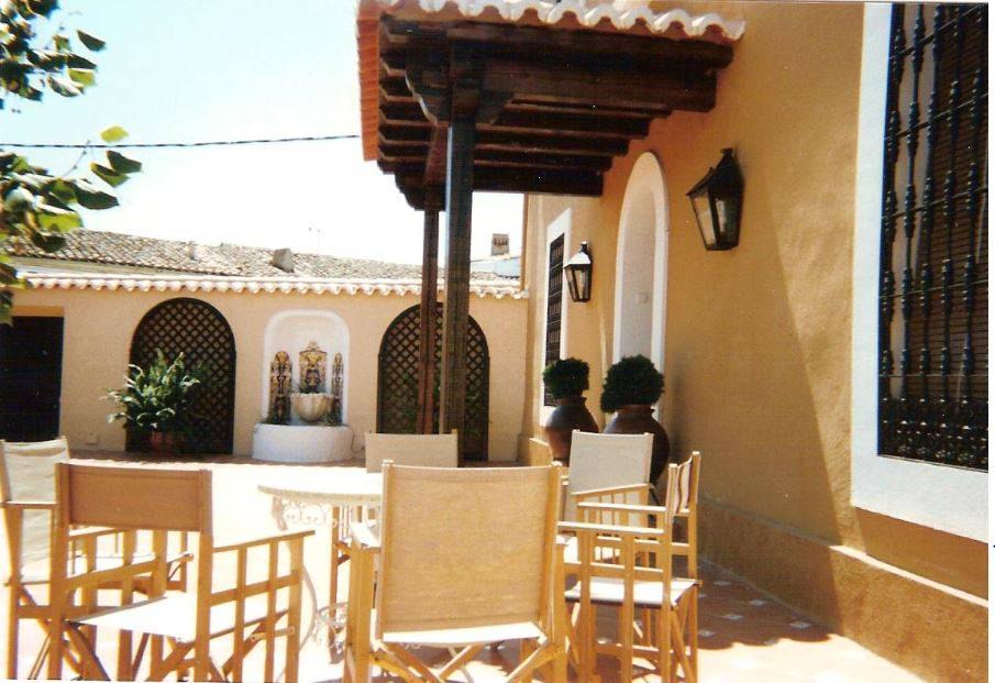 Alquila por horas Casa rural en Aldeacentenera repleta de elegancia, autenticidad y encanto extremeño