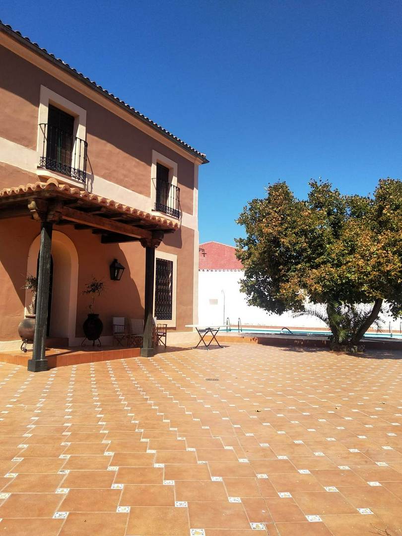 Alquila por horas Casa rural en Aldeacentenera repleta de elegancia, autenticidad y encanto extremeño