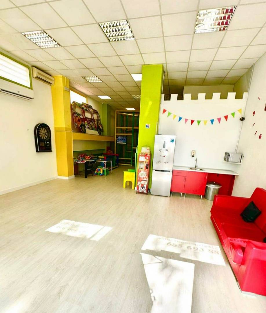 Alquila por horas Sala de fiestas infantiles y adultos
