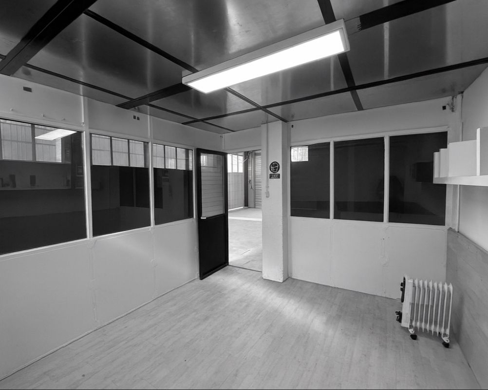 Alquila por horas Oficina, sala de ensayo y almacén perfectos