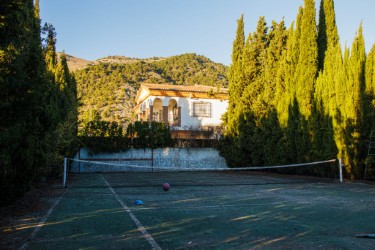 Alquila por horas Vivienda unifamiliar de estilo rústico con vistas a la montaña y ciudad de Granada