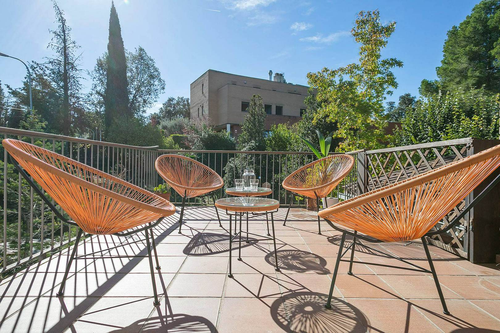 Alquila por horas Apartamento rústico con una impresionante terraza solarium