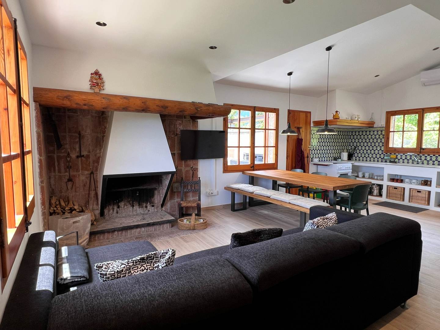 Alquila por horas Preciosa Masia rodeada de naturaleza con piscina