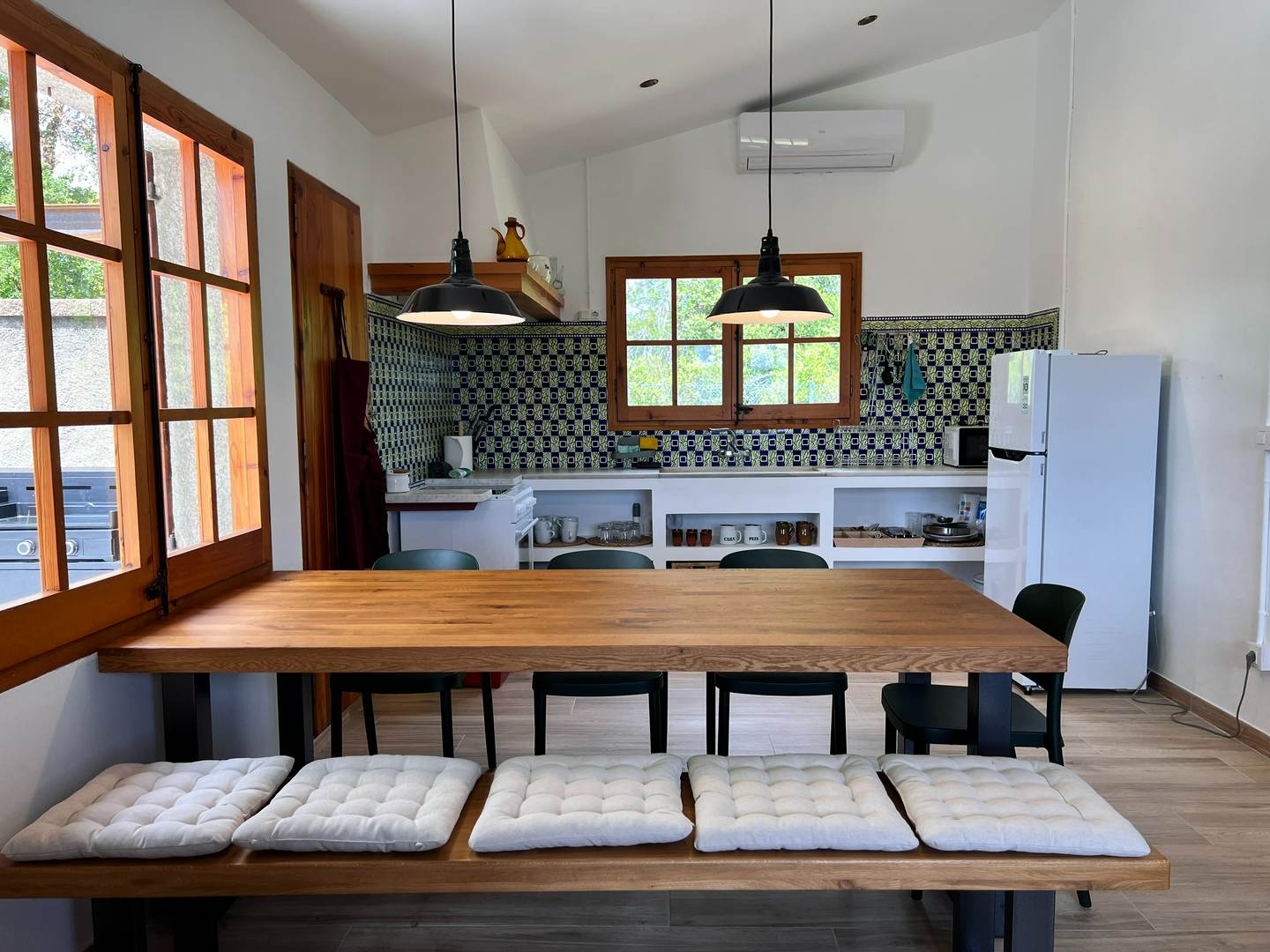 Alquila por horas Preciosa Masia rodeada de naturaleza con piscina