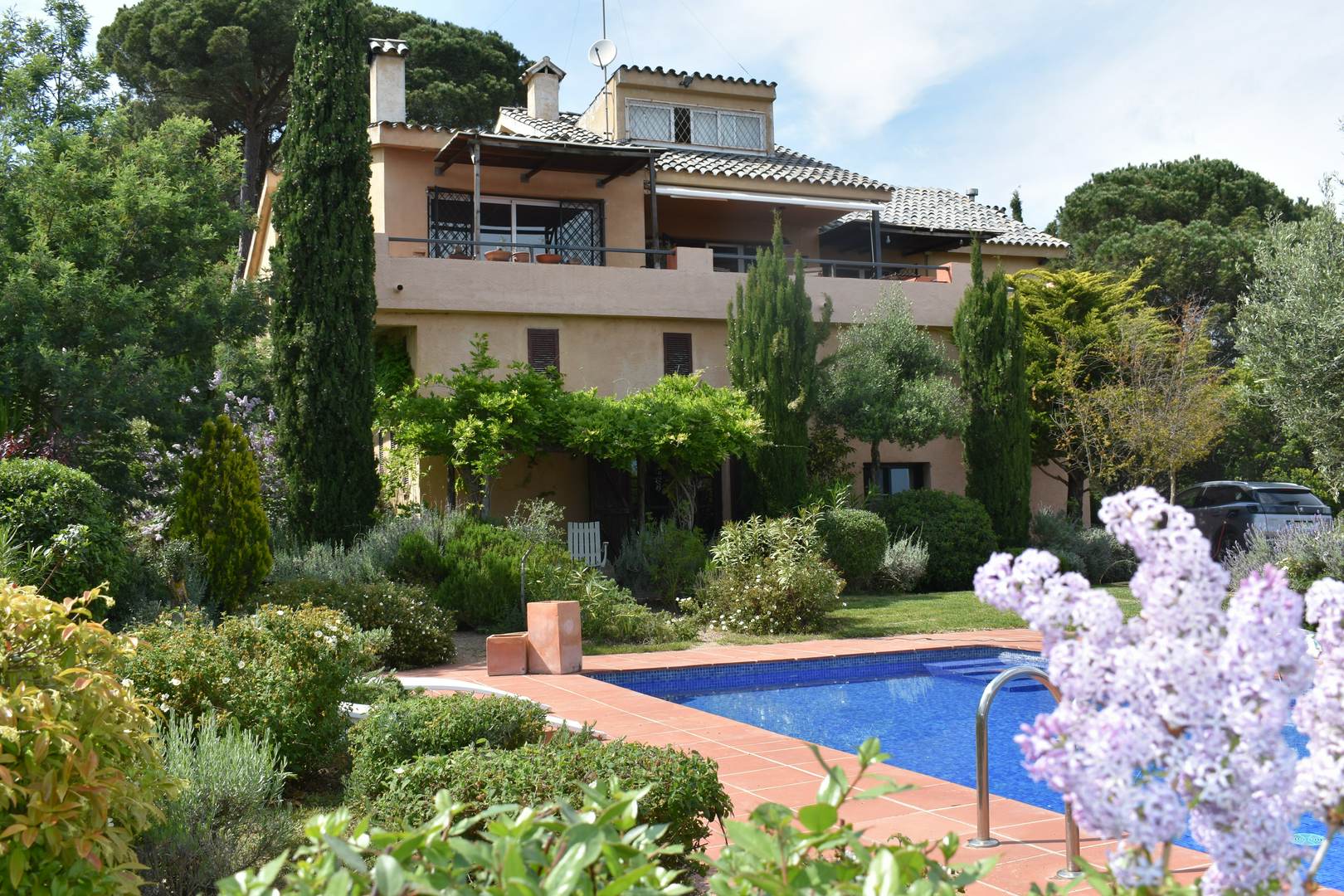 Alquila por horas CASA DE CAMPO MEDITERRÁNEA DEL BOSQUE AL MAR