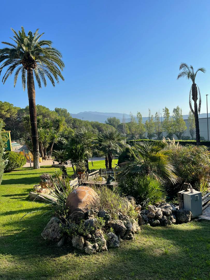 Alquila por horas Chalet único con increíble jardín