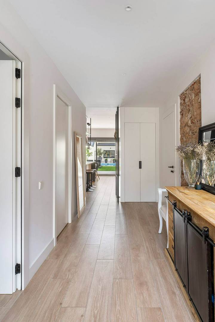 Alquila por horas Casa inglesa de 2 plantas en centro ciudad con jardín/patio y piscina