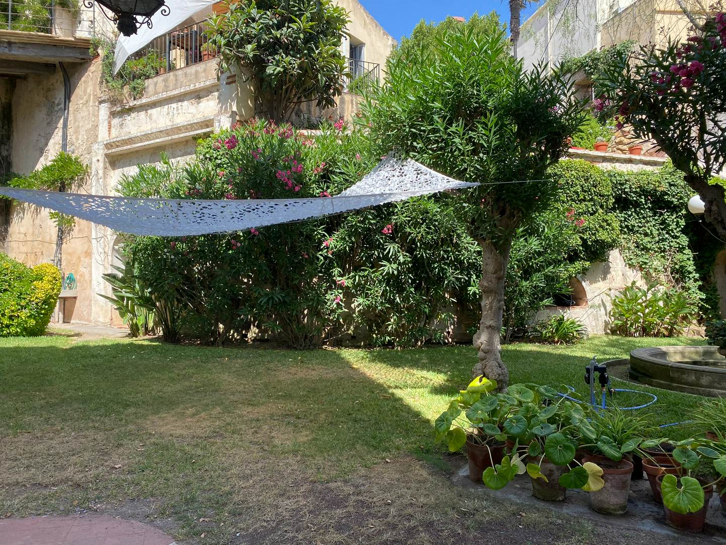 Alquila por horas Casa colonial icónica delante de la playa