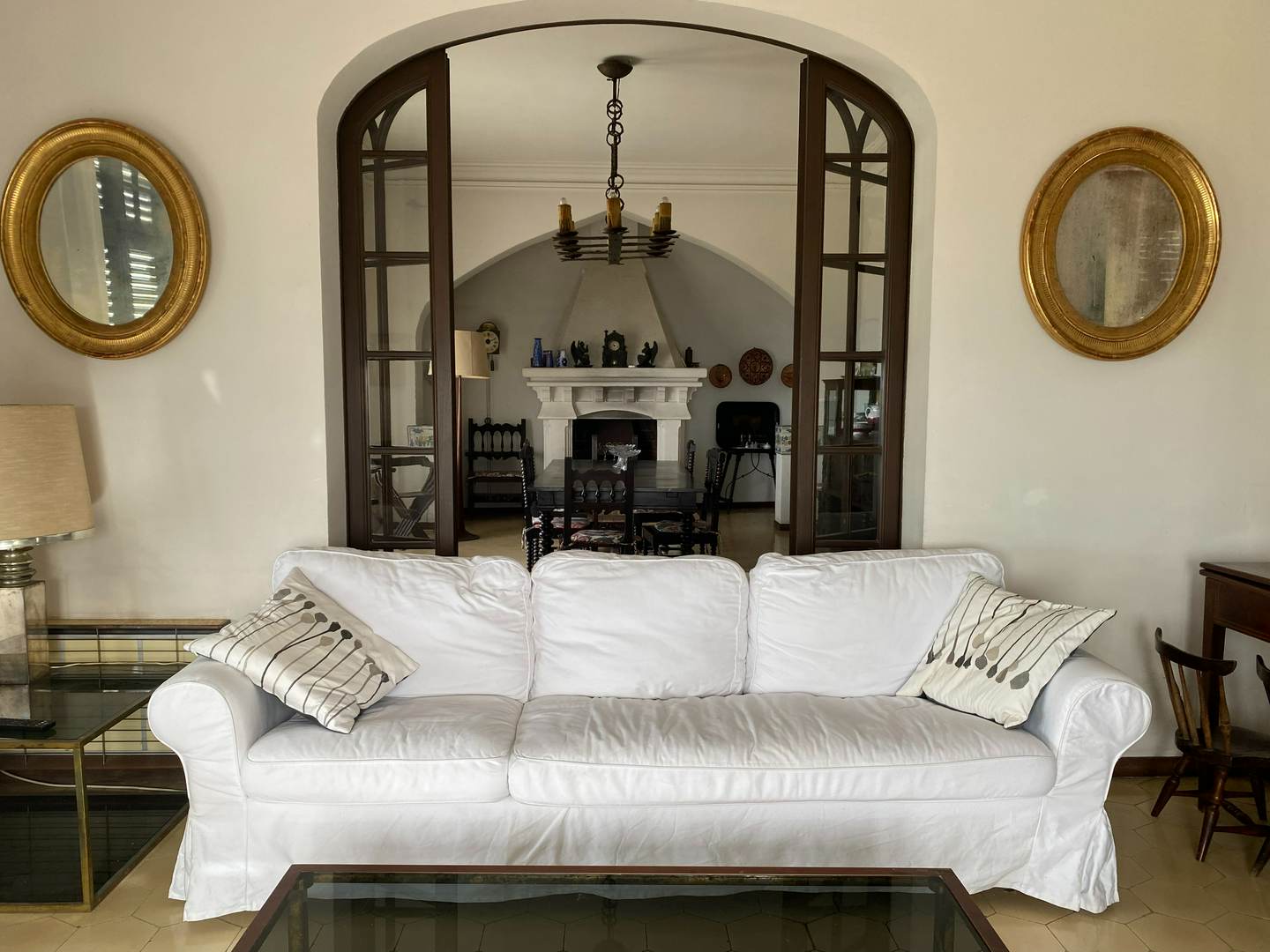 Alquila por horas Casa colonial icónica delante de la playa