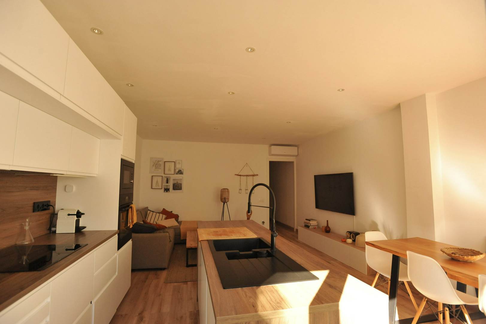 Alquila por horas Bajo espacioso con gran patio en el centro histórico