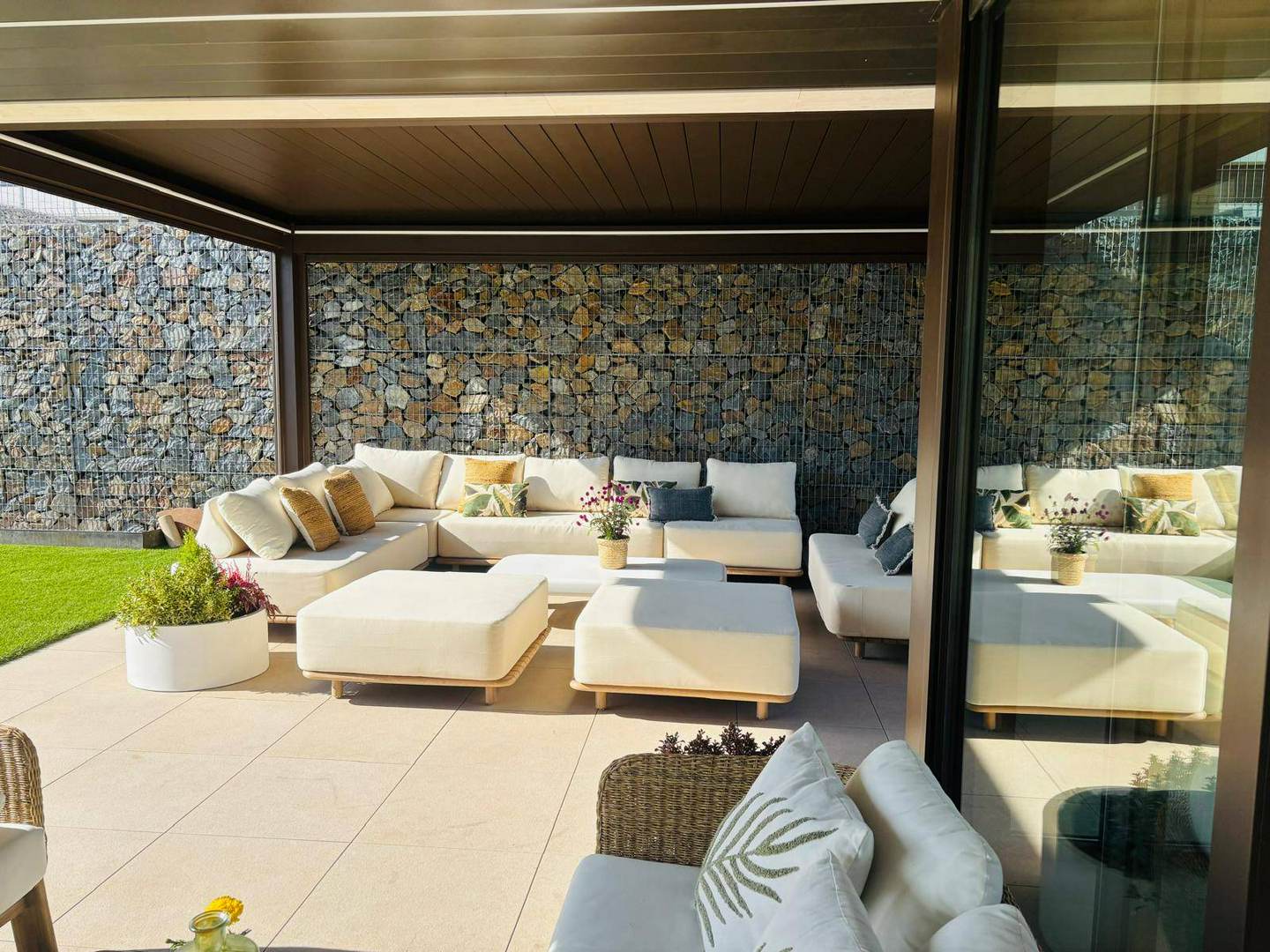 Alquila por horas Chalé moderno con piscina